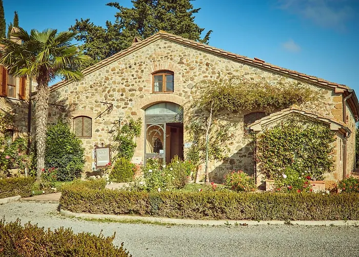 Villa Castello di Spedaletto da Laura Pienza